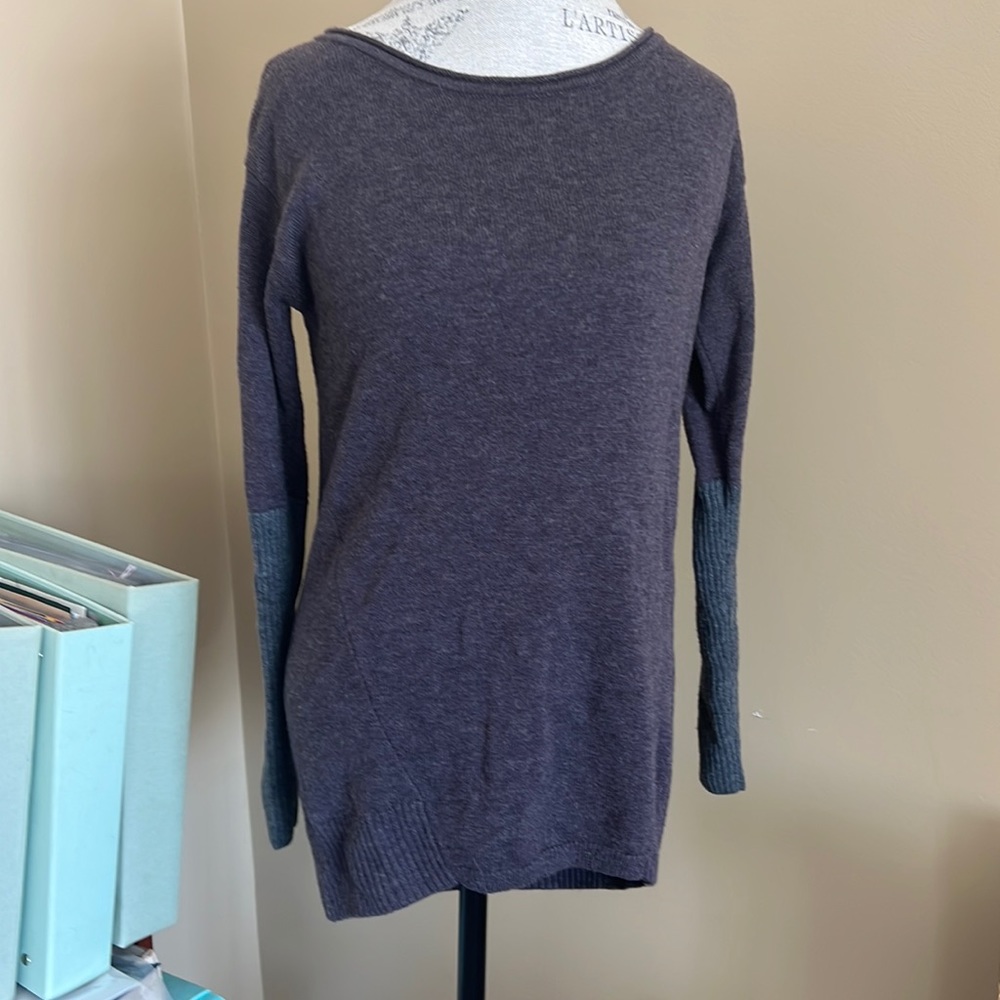Athleta sweater size XS